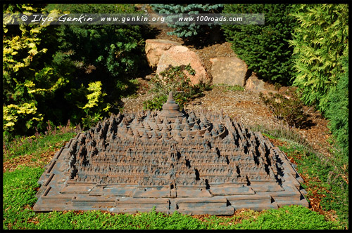 Храм Боробудур, Borobudur Temple, Зеленый сад Кокингтон, Cockington Green Gardens, Канберра, Canberra, Австралийская столичная территория, ACT, Австралия, Australia