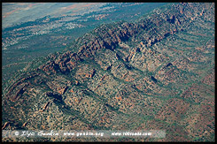 Полет над Вилпена Поунд, Fly over Wilpena Pound, Северная цепь гор Флиндерс, Northern Flinders Ranges, Аутбек, Аутбэк, Outback, Южная Australia, South Australia, Австралия, Australia