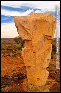 Ангелы Солнца и Луны (Angels of the Sun and Moon), Living Desert - Sculpture Symposium, Брокен Хилл, Broken Hill, Новый Южный Уэльс, New South Wales, NSW, Австралия, Australia