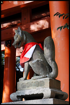 Фусими Инари, Fushimi Inari, 伏見稲荷, Киото, Kyoto, 京都市, район Фусими, Фушими, Fushimi-ku, 伏見区, регион Кансай, 関西地方, Kansai, 関西, Хонсю, Honshu Island, 本州, Япония, Japan, 日本