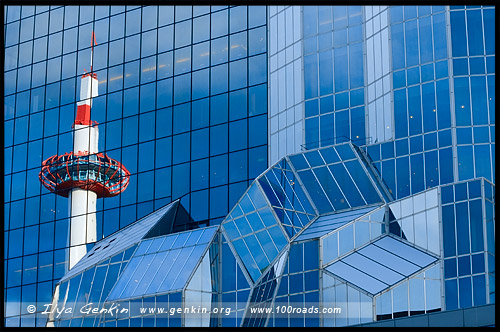 Отражение башни Киото в стеклах вокзала, Kyoto Tower Reflections, Киото, Kyoto, 京都市, регион Кансай, Kansai, Хонсю, Honshu Island, 本州, Япония, Japan, 日本