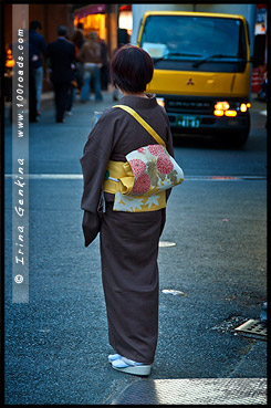 Женщина в кимоно, Японка в кимоно, кимоно, 着物, kimono, Kiyomizu-dera, 清水寺, Хигасияма, Higashiyama ,東山区, Киото, Kyoto, 京都市, Кансай, Kansai, 関西地方, Хонсю, Honshu Island, 本州, Япония, Japan, 日本