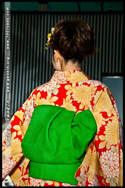 Кимоно Шоу, Kimono Show, кимоно, 着物, kimono,  Текстильный Центр Нисидзин, Nishijin Textile Center, Nishijin-Ori Kaikan, 西陣織会館, Камигё-ку, Kamigyo-ку, 上京区, Киото, Kyoto, 京都市, регион Кансай, Kansai, Хонсю, Honshu Island, 本州, Япония, Japan, 日本