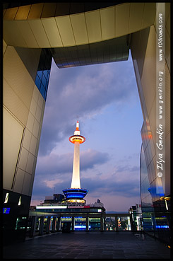 Станция Киото, Вокзал Киото, Kyoto Station, 京都駅, район Шимогё-ку, Симогё-ку, Shimogyo-ku, 下京区, Киото, Kyoto, 京都市,  регион Кансай, 関西地方, Kansai, 関西, Хонсю, Honshu Island, 本州, Япония, Japan, 日本