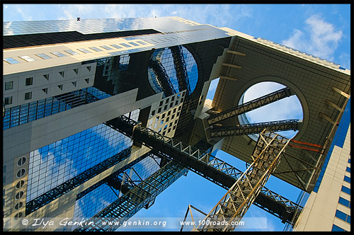 Высотный комплекс Умеда, Умэда Скай Билдинг, Umeda Sky Building, 梅田スカイビル, Осака, Osaka, 大阪, регион Кансай, 関西地方, Kansai, 関西, Хонсю, Honshu Island, 本州, Япония, Japan, 日本