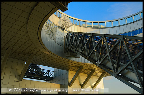 Высотный комплекс Умеда, Умэда Скай Билдинг, Umeda Sky Building, 梅田スカイビル, Осака, Osaka, 大阪, регион Кансай, 関西地方, Kansai, 関西, Хонсю, Honshu Island, 本州, Япония, Japan, 日本