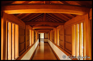 Фрагмент коридора дворца Тюсё-Мару (Chusho-maru), Hyakken-roka, Замок Химедзи, Corridor at Himeji Castle, Hyogo Prefecture, Kansai region, Honshu Island, Japan