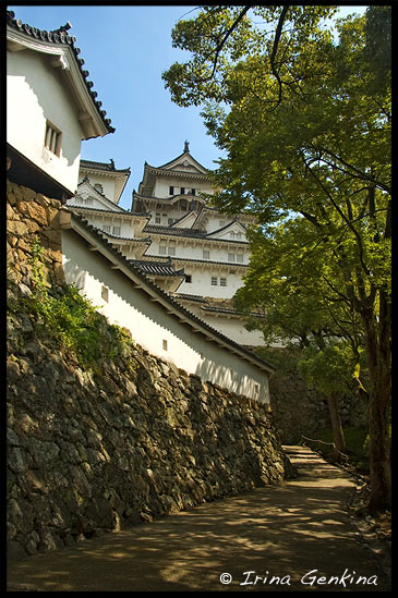 Одна из дорожек к Замоку Химедзи, Himeji Castle, 姫路城, Hyogo Prefecture, Kansai region, Honshu Island, Japan