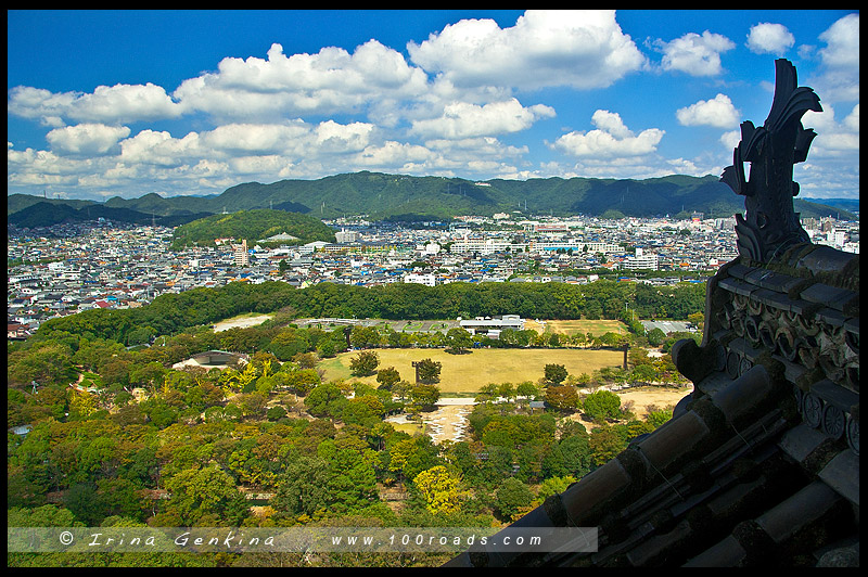 Вид на город и горы из Главной башни Замка Химедзи, Himeji, 姫路城, Hyogo Prefecture, Kansai region, Honshu Island, Japan