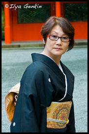Мать Жениха, Храм Кудзурю (Kuzu-ryu Jinja), Хаконэ (Hakone), 箱根, Япония (Japan), 日本 Мать Жениха, Храм Кудзурю (Kuzu-ryu Jinja), Хаконэ (Hakone), 箱根, Япония (Japan), 日本