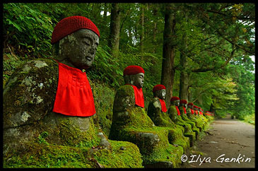 Нараби-Дзидзо, Narabi-jizo, Бакэ-Дзидзо, Bake-jizo, Никко, Nikko, 日光, Регион Канто, Kanto Region, 関東地方, Хонсю, Honshu Island, 本州, Япония, Japan, 日本