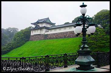 Башня Фусими-ягура (Fushimi-yagura) с моста Нидзибаси (Nijubashi), Императорский Дворец, Tokyo Imperial Palace, 皇居, 宮殿, Токио, Tokyo, 東京, Регион Канто, Kanto Region, 関東地方, Хонсю, Honshu Island, 本州, Япония, Japan, 日本