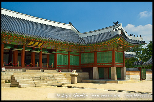 Чакёнчжон, Jagyeongjeon, 자경전, 慈庆殿, летние покои, Синяя ласточка Чонёнру, Cheongyonru, 청연루, 淸燕樓, Дворец Кёнбок, Кёнбоккун, Gyeongbokgung, 경복궁, 景福宫, Сеул, 서울, Seoul, 서울특별시, 首爾, 特別市, Южная Корея, 대한민국, 大韓民國, South Korea, Азия, Asia