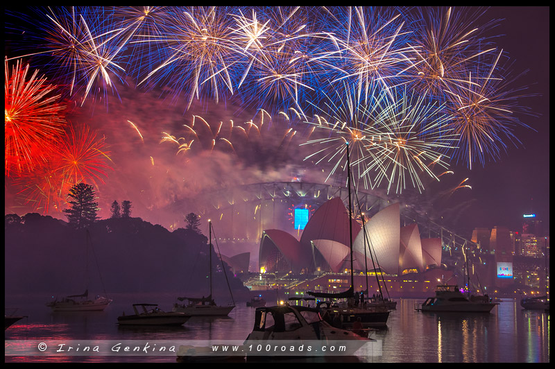 Новогодний салют в гавани Сиднея