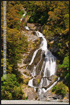 Водопад Фантейл, Fantail Falls, Mt Aspiring National Park, Южный остров, South Island, Новая Зеландия, New Zealand