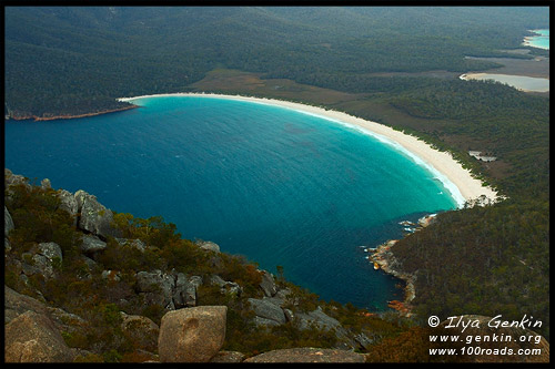 Залив Бокала, Залив Вайнгласс, Wineglass Bay, Полуостров Фрейсине, Freycinet Peninsula, Тасмания, Tasmania, Австралия, Australia