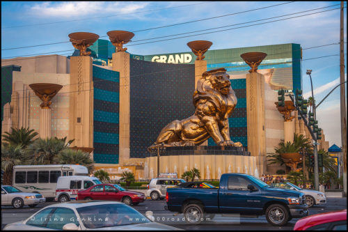 Отель-казино Экскалибур, Excalibur Hotel and Casino, Стрип, The Strip, Las Vegas Boulevard, Лас Вегас, Las Vegas, Невада, Nevada, США, USA, Америка, America
