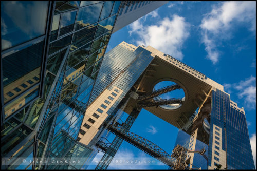 Высотный комплекс Умеда, Умэда Скай Билдинг, Umeda Sky Building, 梅田スカイビル, Осака, Osaka, 大阪, регион Кансай, 関西地方, Kansai, 関西, Хонсю, Honshu Island, 本州, Япония, Japan, 日本