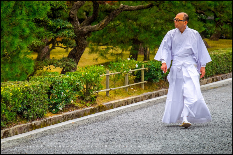 Внутреннее святилище Найку, Ise Jingu, Naiku, 皇大神宮, 伊勢神宮 内宮, Исе, Ise, 伊勢, Мие, Миэ, Mie, 三重県, полуостров Кии, Kii peninsula, 紀伊半島 Хонсю, Honshu Island, 本州, Япония, Japan, 日本