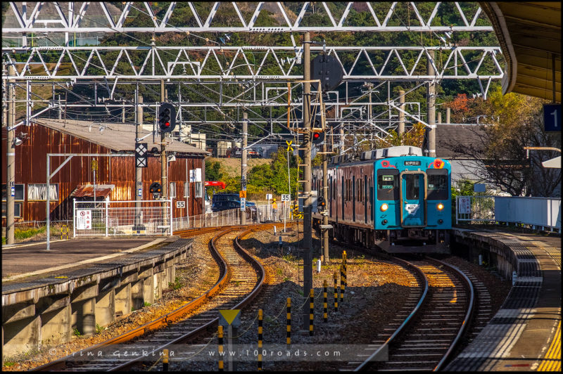 станции Kii-Katsuura (勝浦駅), полуостров Кии (紀伊半島), Япония