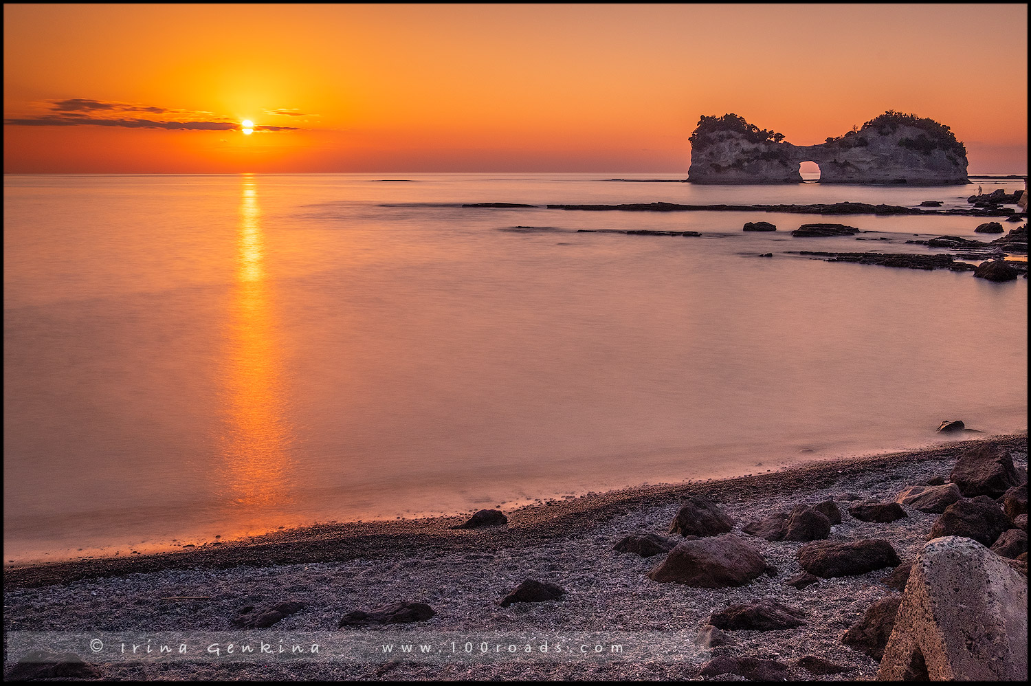 Остров Энгецу (円月島 / Engetsu Island) - Сирахама (Shirarahama /白浜町), Полуостров Кии (紀伊半島), Япония