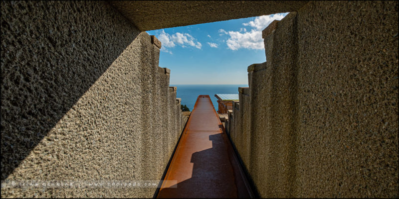 Обсерватория Эноура (Enoura Observatory) японского фотографа Хироши Сугимото (Hiroshi Sugimoto), Одавара (Odowara), Япония (Japan)