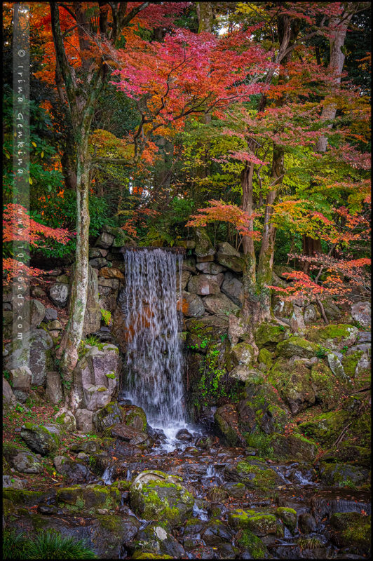 Midori-taki Waterfall (翠滝)